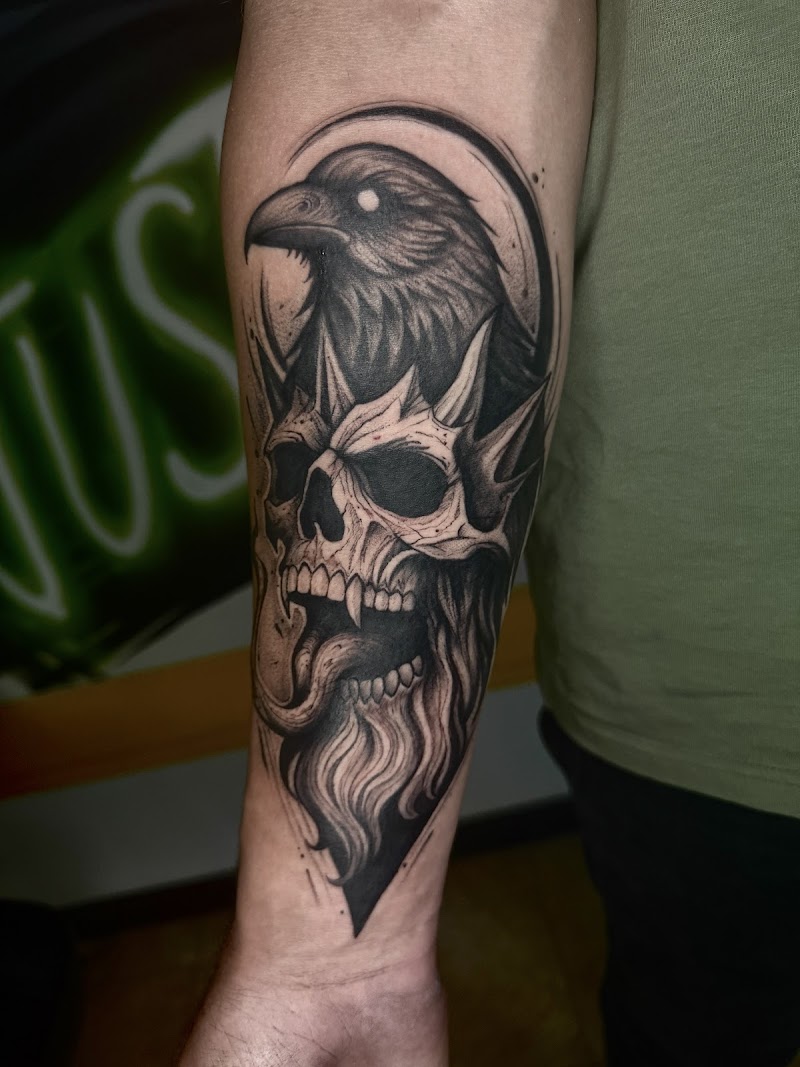 Flash Tattoo Studio